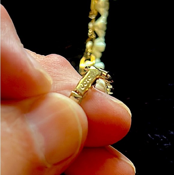 Signed CORO Edelweiss & Rhinestone Gold Tone Authentic Vintage Bracelet 7 inch - Picture 5 of 7